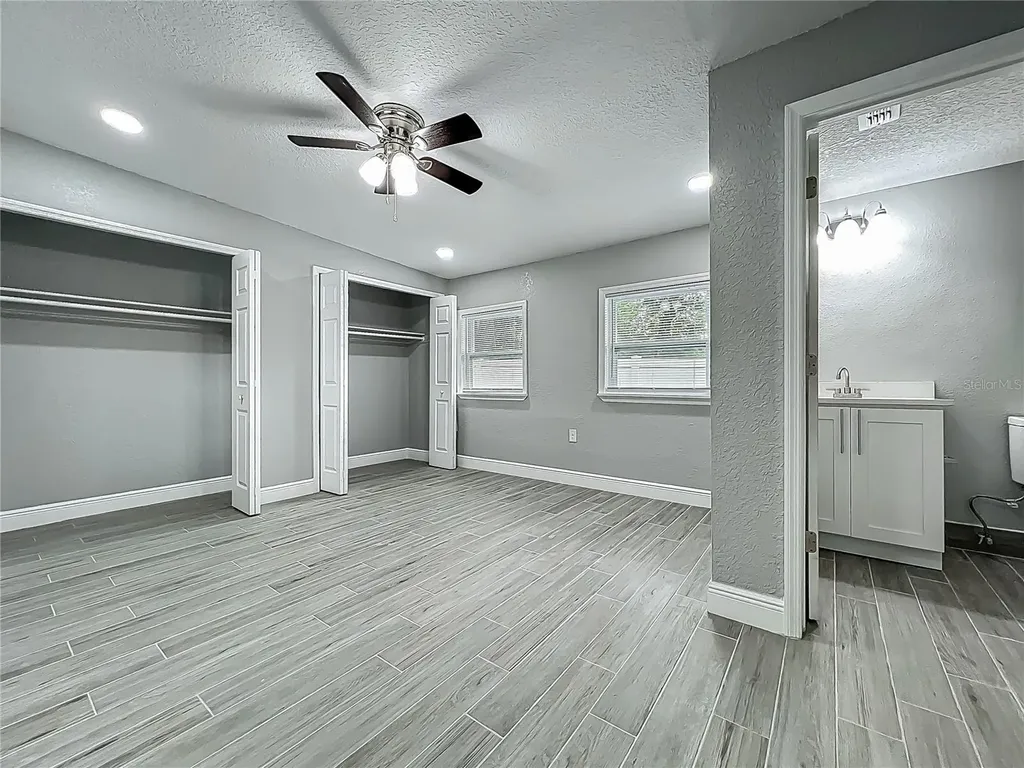 1414 Beaver Place Orlando FL 32806