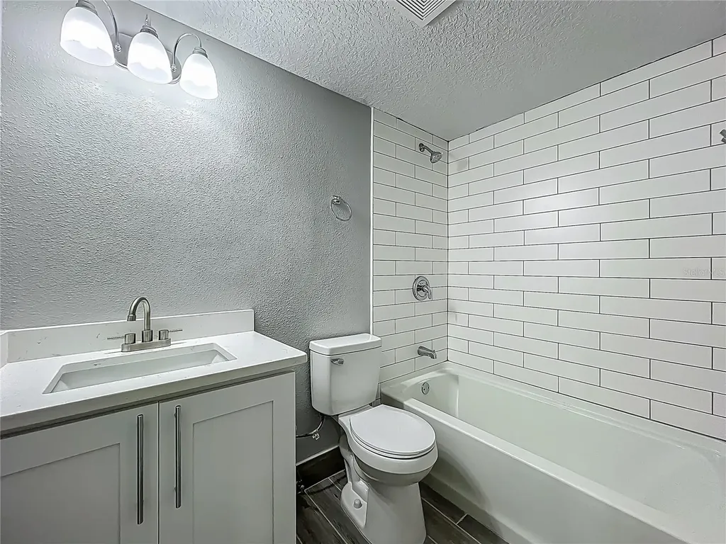 1414 Beaver Place Orlando FL 32806