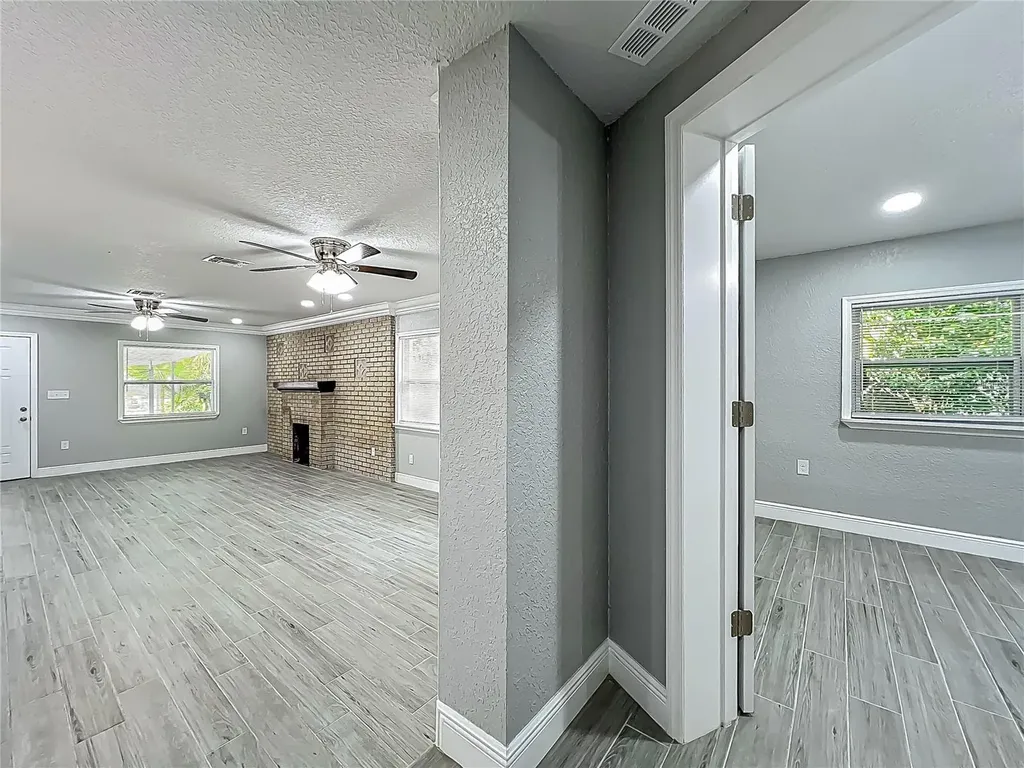 1414 Beaver Place Orlando FL 32806