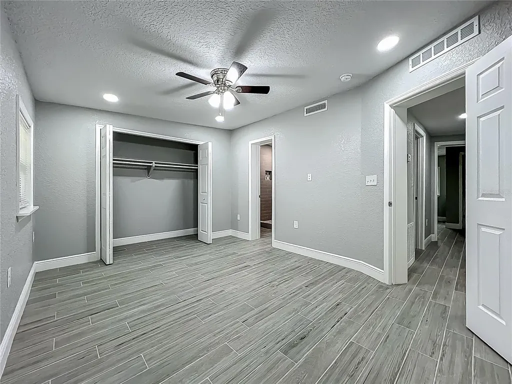 1414 Beaver Place Orlando FL 32806