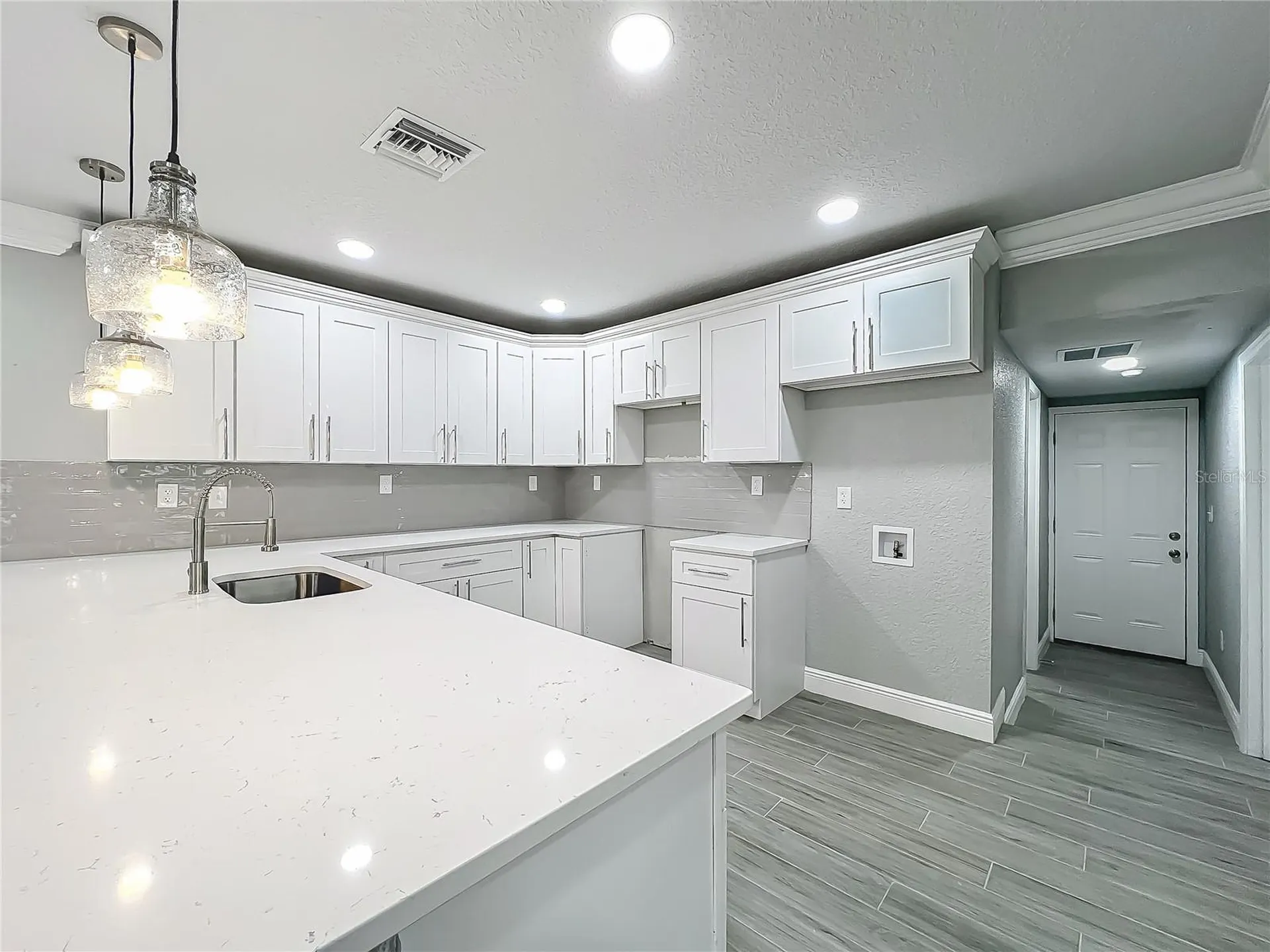 1414 Beaver Place Orlando FL 32806