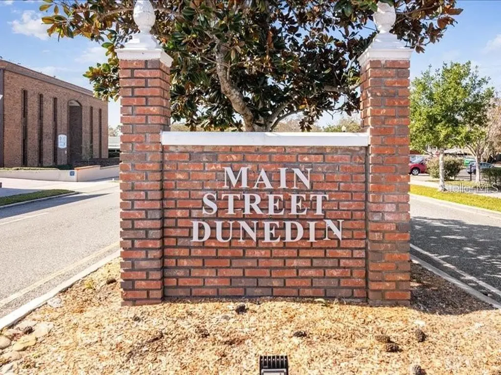 2119 Elm Street Dunedin FL 34698