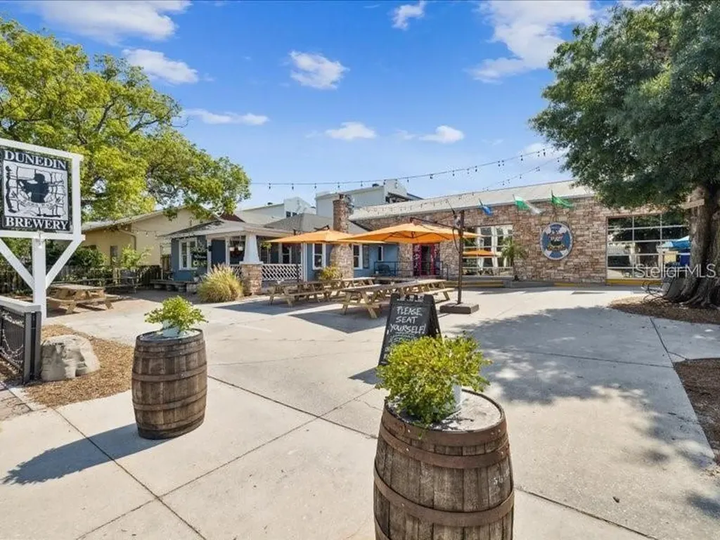 2119 Elm Street Dunedin FL 34698