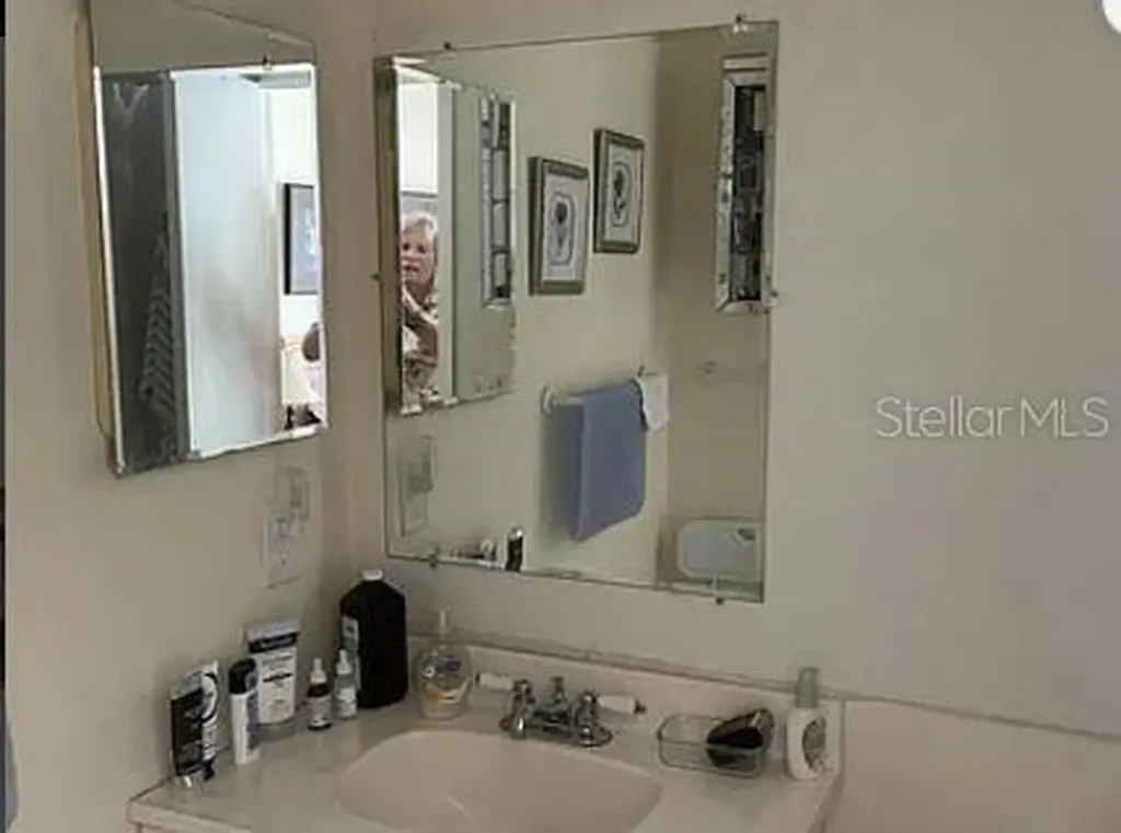 293 Dorset G Boca Raton FL 33434