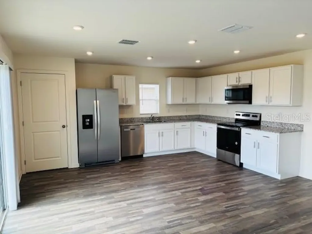 1623 Indiana Loop Sumterville FL 33585