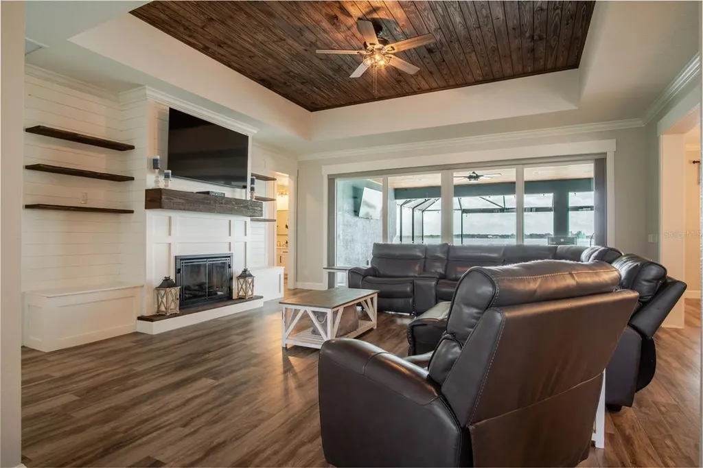 1153 Enclave Court Auburndale FL 33823