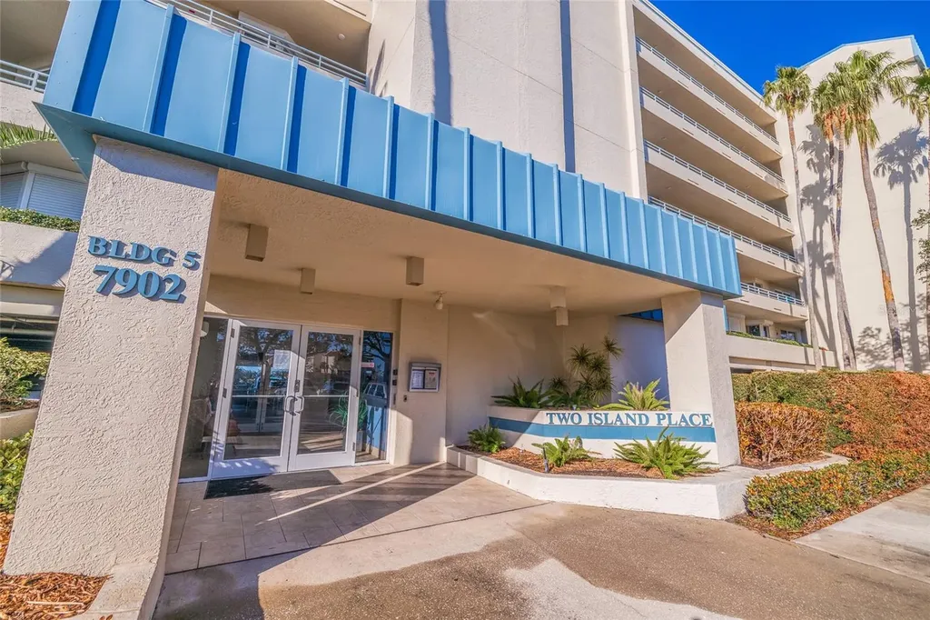 7902 Sailboat Key Boulevard S South Pasadena FL 33707