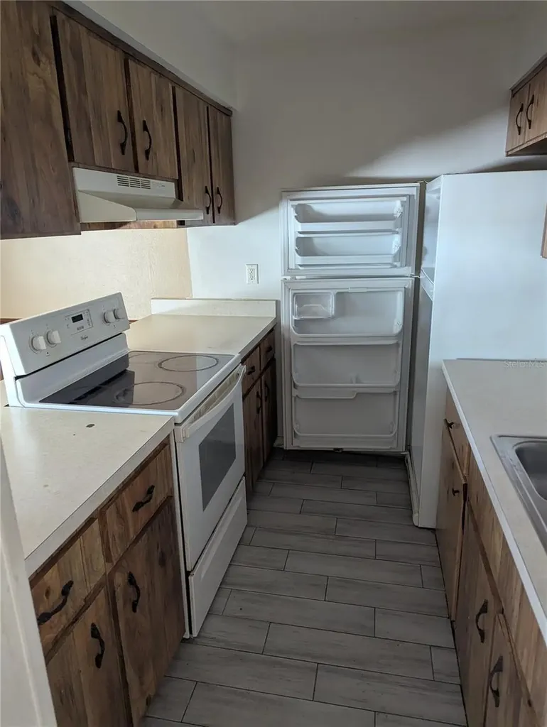 830 N Clake Street Deland FL 32724