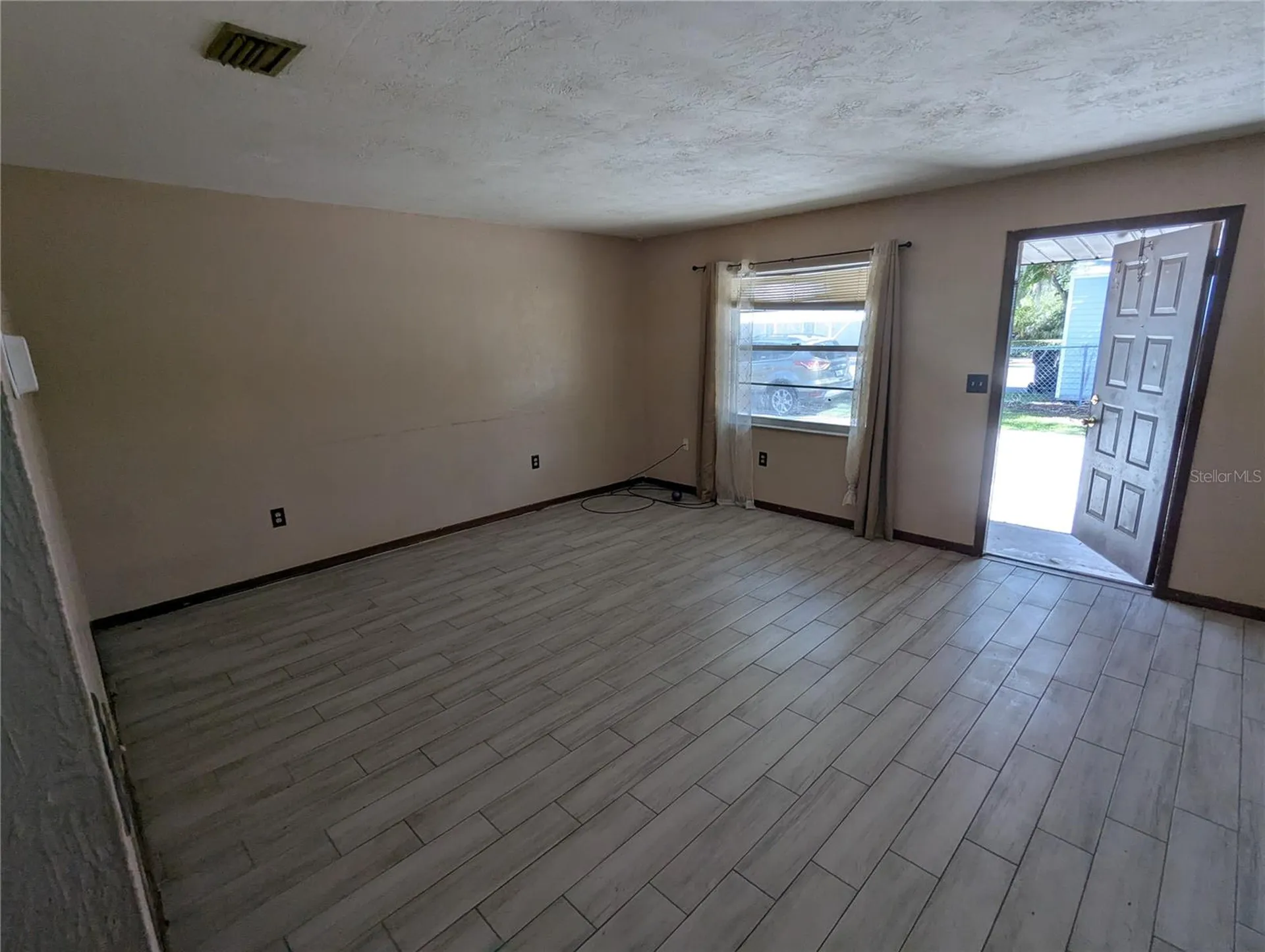 830 N Clake Street Deland FL 32724