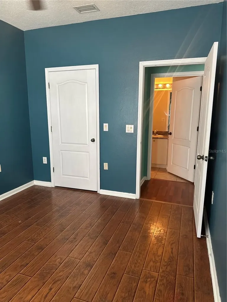 4865 Cypress Woods Drive Orlando FL 32811