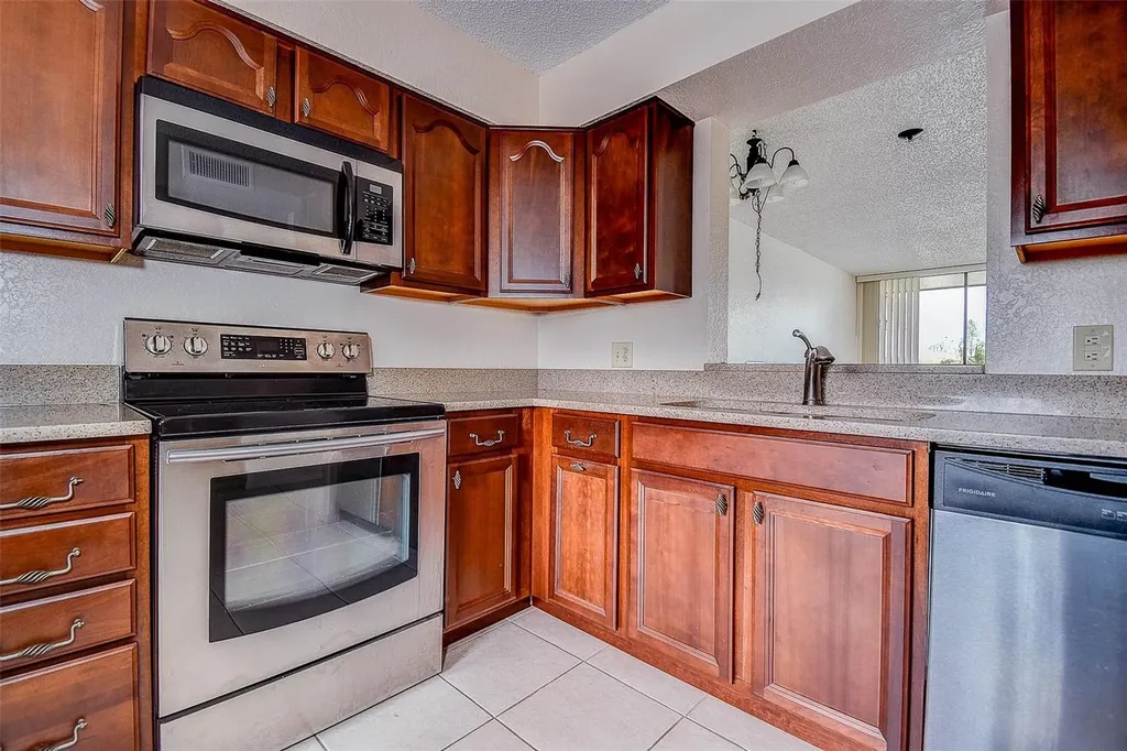 1000 Cove Cay Drive Clearwater FL 33760