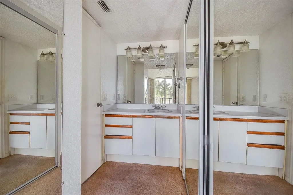 1000 Cove Cay Drive Clearwater FL 33760