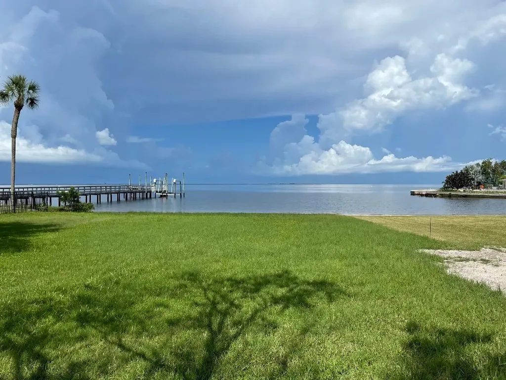 0 Bluff Holiday FL 34691