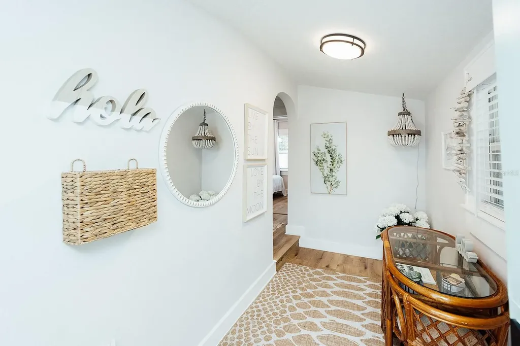 809 10th Avenue N St Petersburg FL 33701