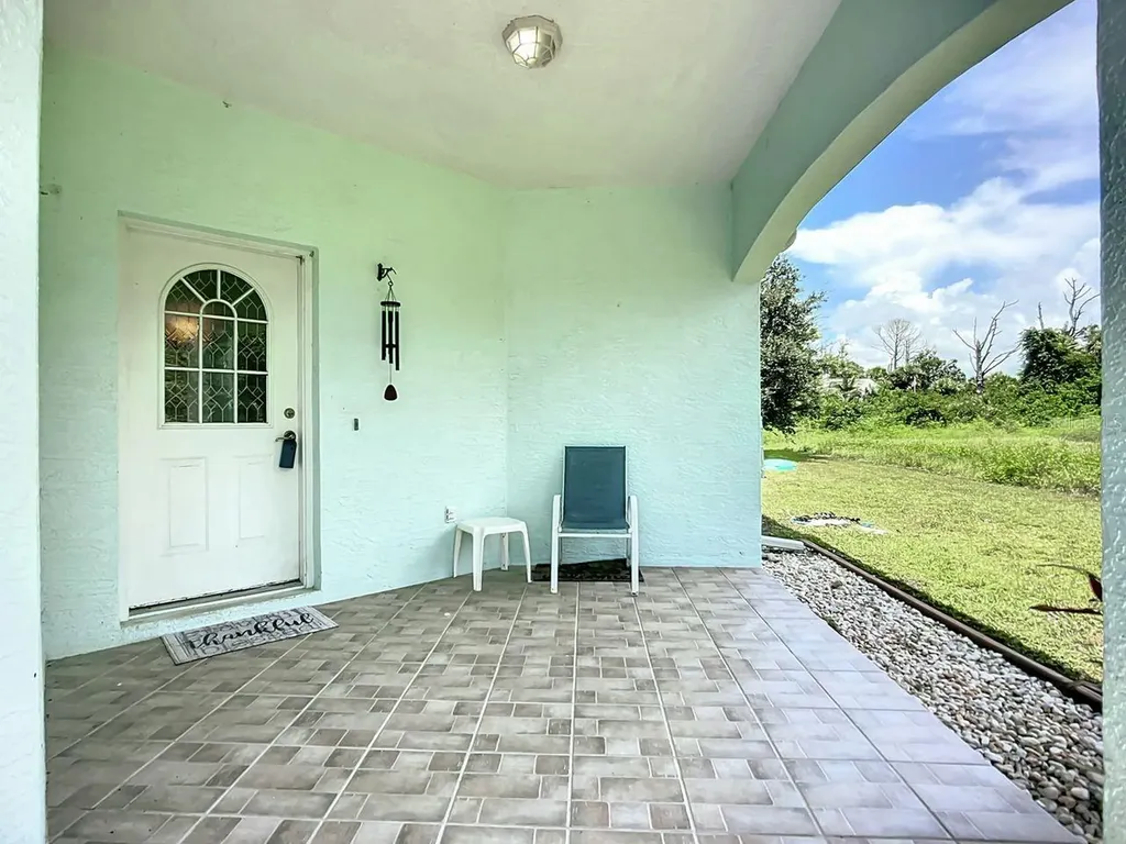 394 Sunset Road N Rotonda West FL 33947