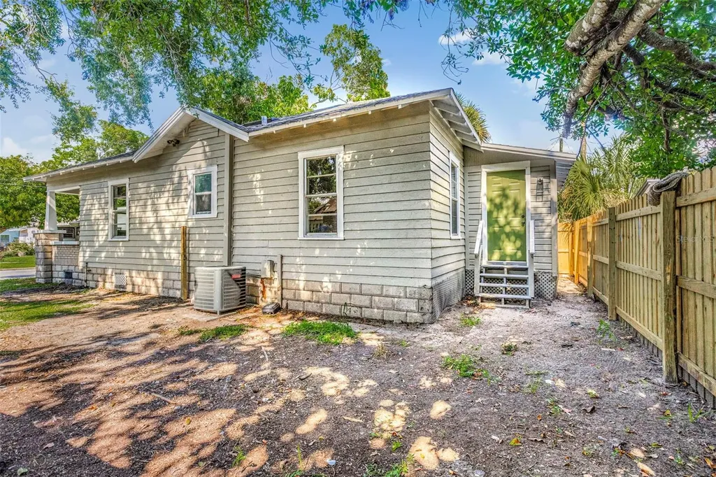 1240 James Avenue S St Petersburg FL 33705