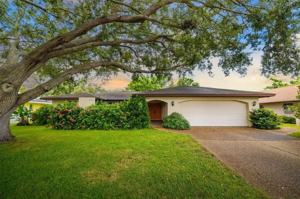 3640 Aster Drive Sarasota FL 34233