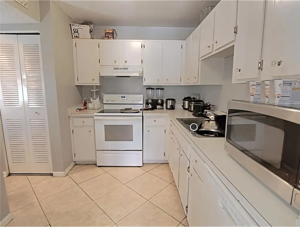 5125 Picadilly Circus Court Orlando FL 32839