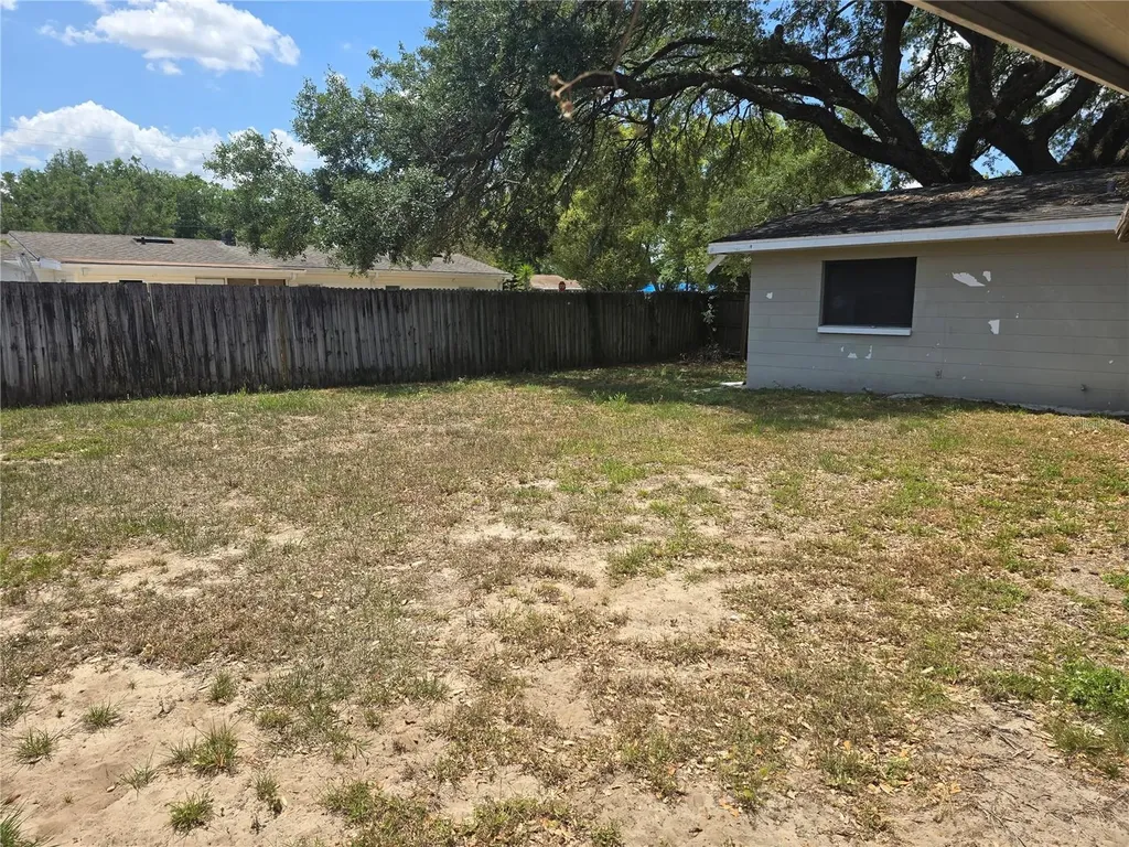 6124 11th Street Zephyrhills FL 33542