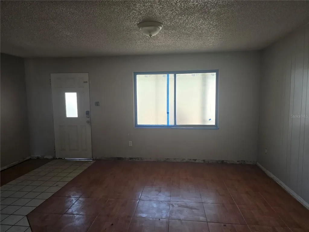 6124 11th Street Zephyrhills FL 33542