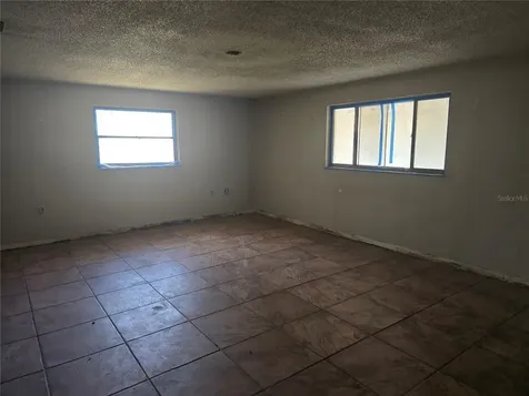 6124 11th Street Zephyrhills FL 33542