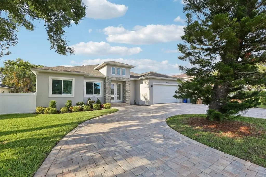 352 Mehlenbacher Road Belleair FL 33756