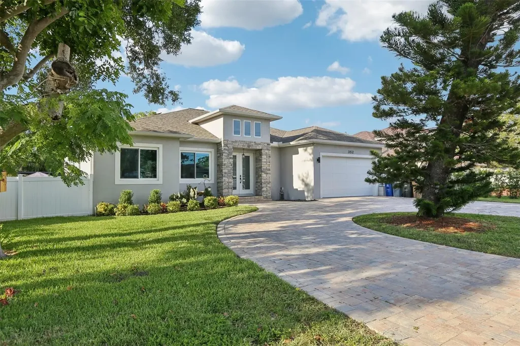 352 Mehlenbacher Road Belleair FL 33756