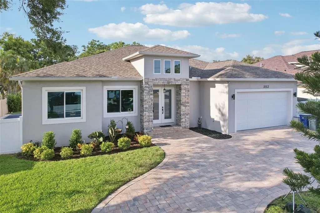 352 Mehlenbacher Road Belleair FL 33756