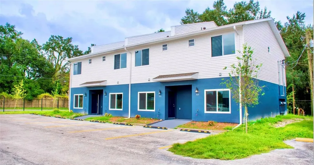 1931 Oxnard Court Tampa FL 33612