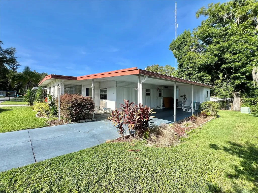 203 Aspen Circle Leesburg FL 34748