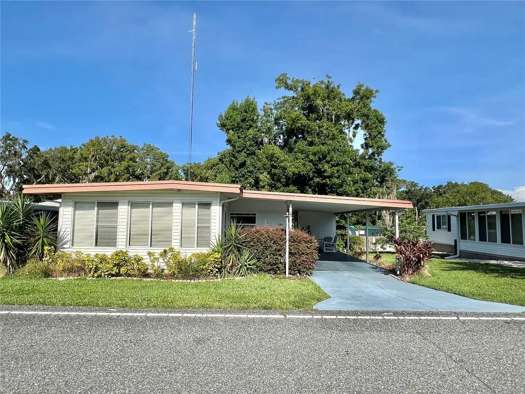 203 Aspen Circle Leesburg FL 34748