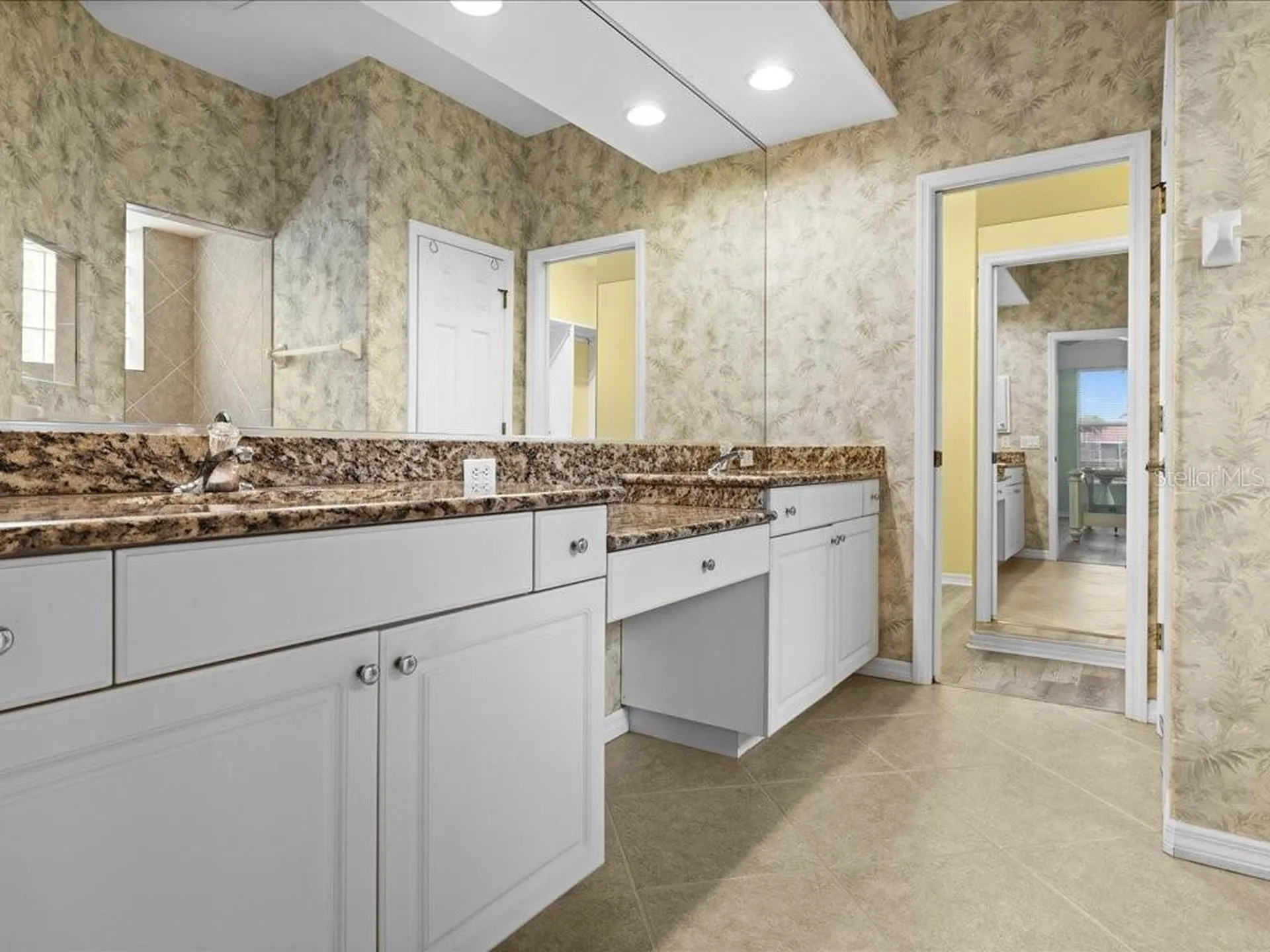 3927 Whispering Oaks Drive North Port FL 34287