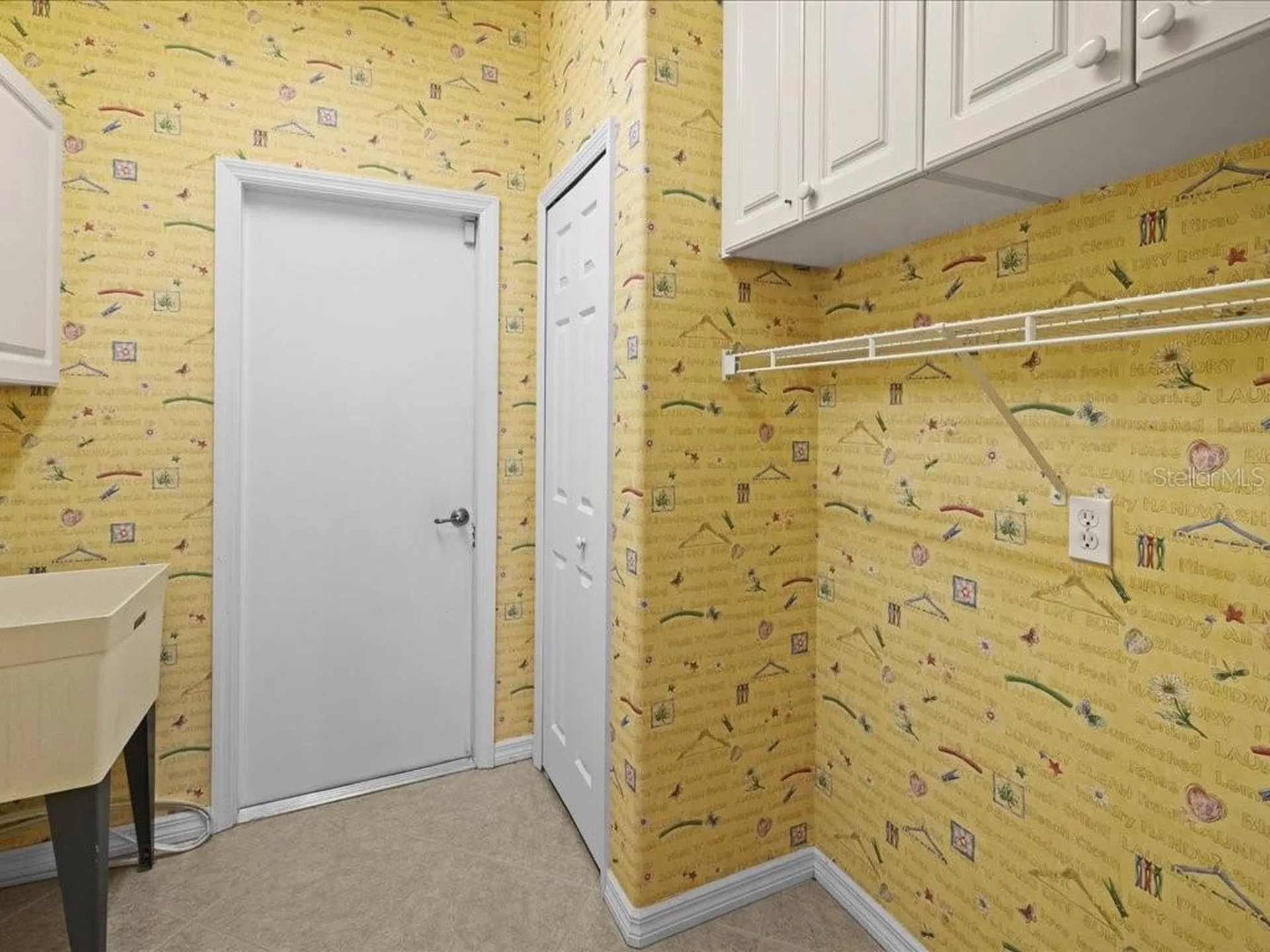 3927 Whispering Oaks Drive North Port FL 34287