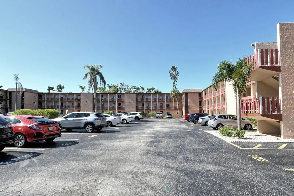 4130 Heron Way Bradenton FL 34205