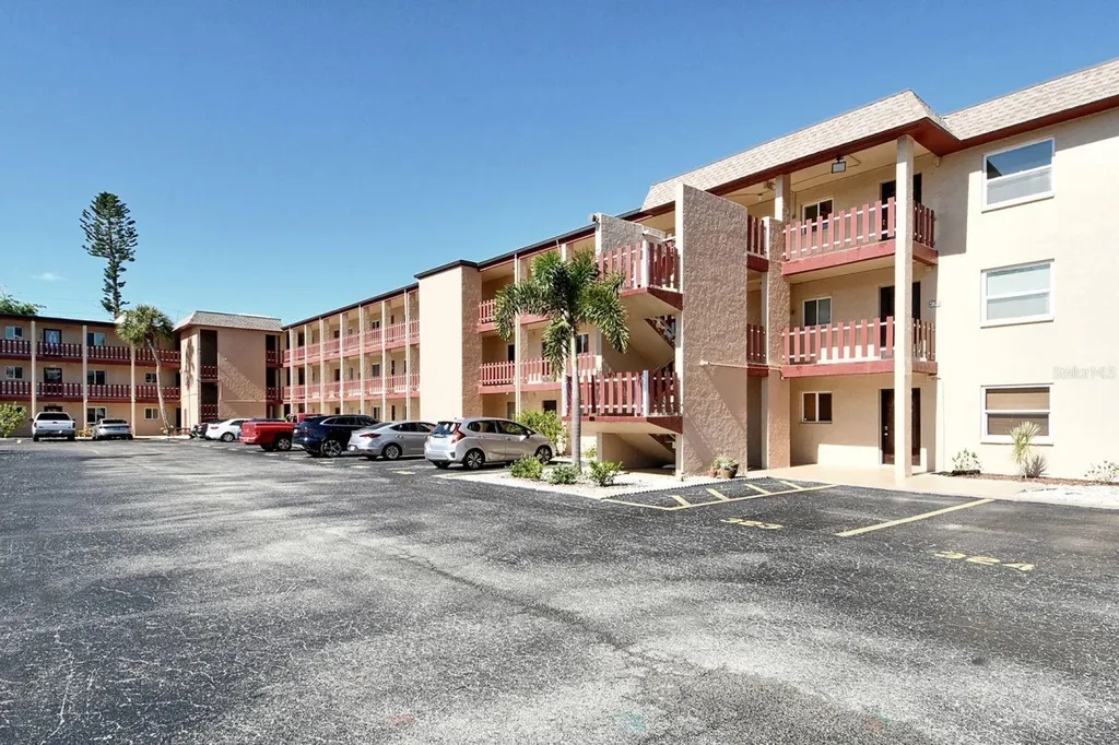 4130 Heron Way Bradenton FL 34205
