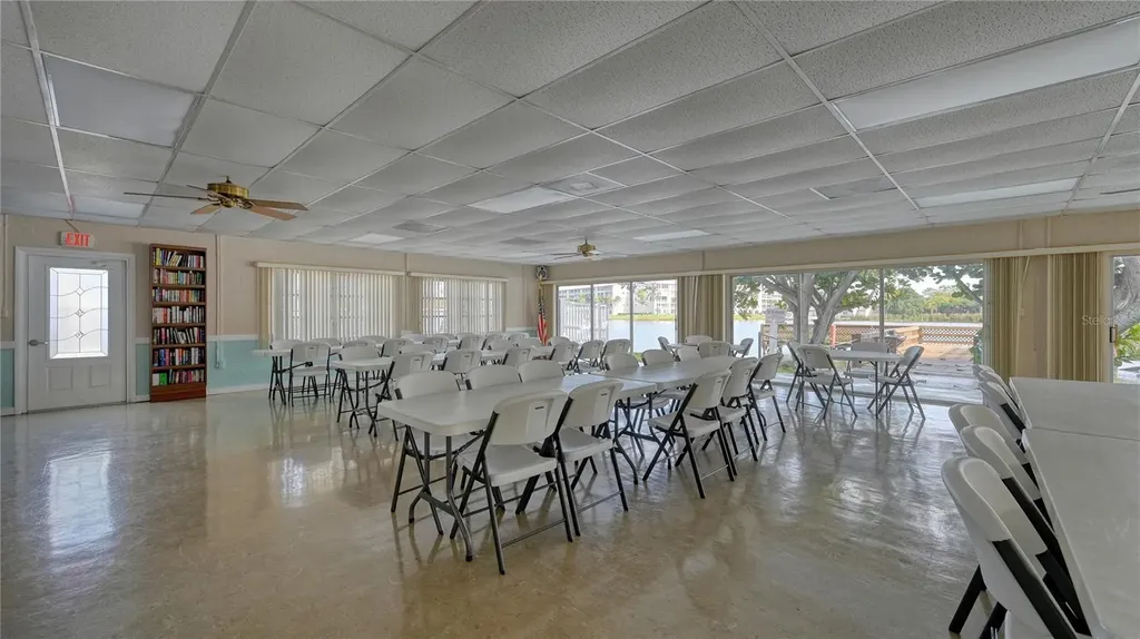 4130 Heron Way Bradenton FL 34205