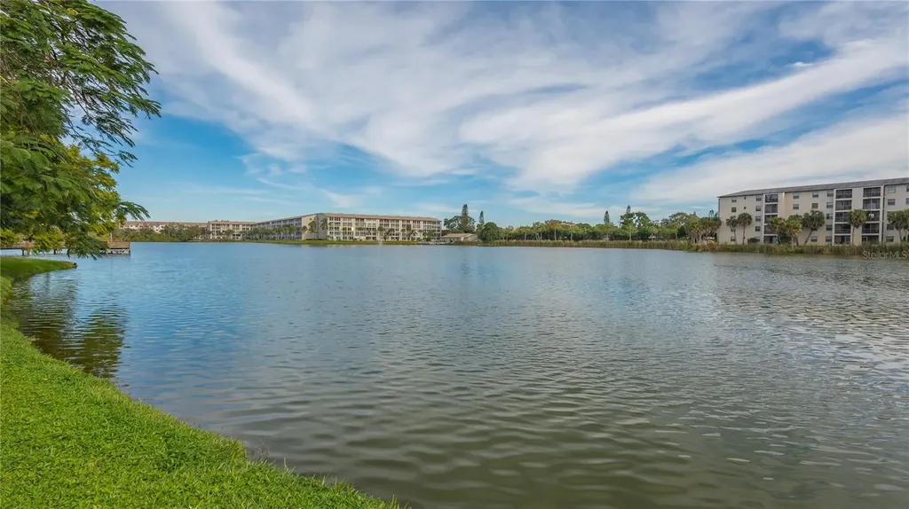 4130 Heron Way Bradenton FL 34205