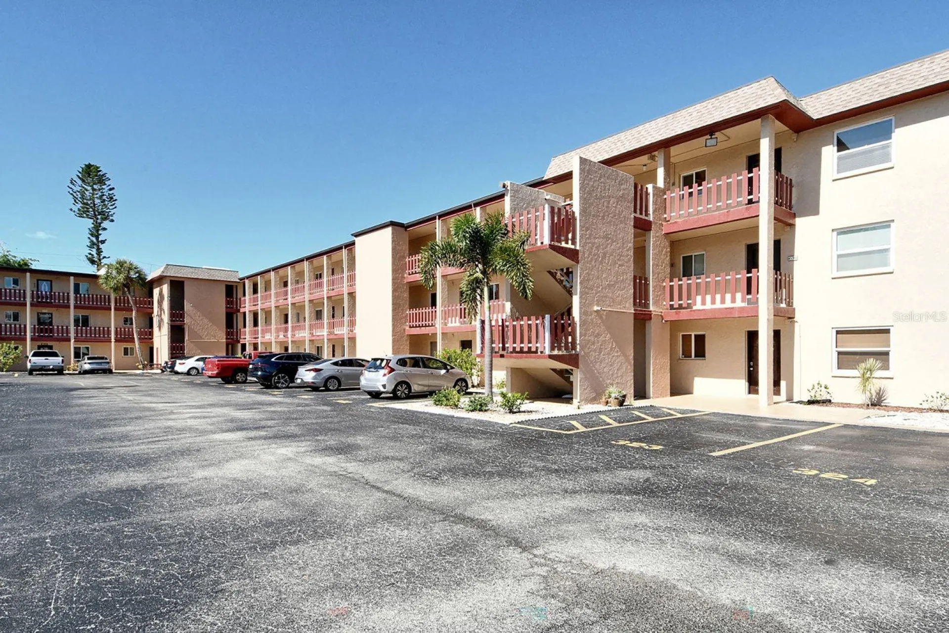 4130 Heron Way Bradenton FL 34205