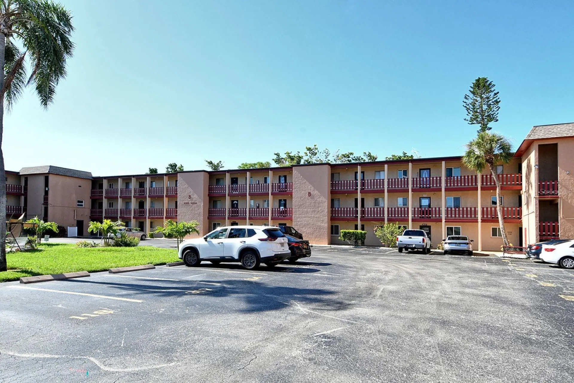 4130 Heron Way Bradenton FL 34205