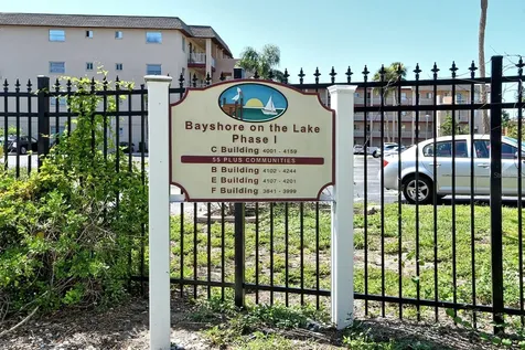4130 Heron Way Bradenton FL 34205