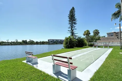 4130 Heron Way Bradenton FL 34205