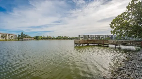 4130 Heron Way Bradenton FL 34205