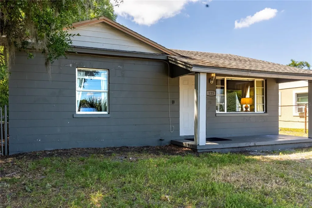 123 Oconee Street Lakeland FL 33805