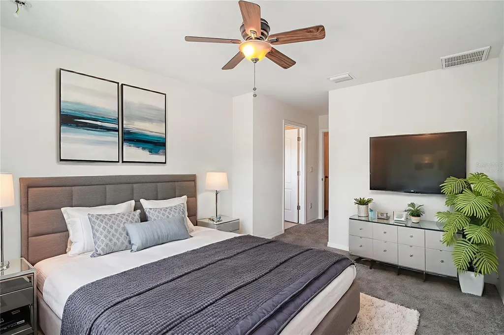 1984 Hawks View Drive Ruskin FL 33570