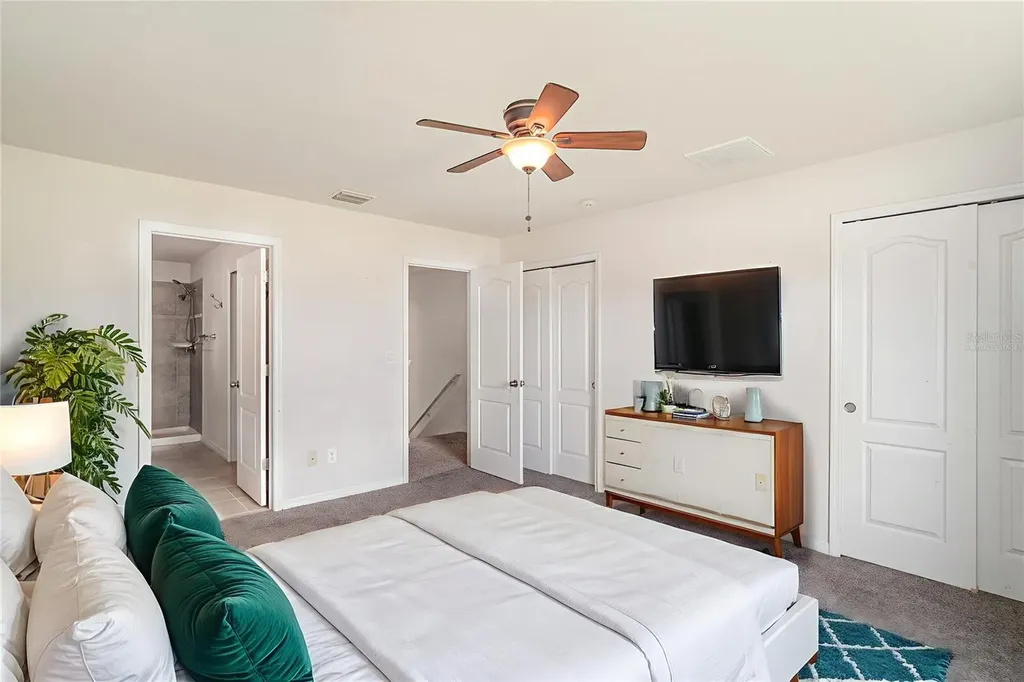 1984 Hawks View Drive Ruskin FL 33570