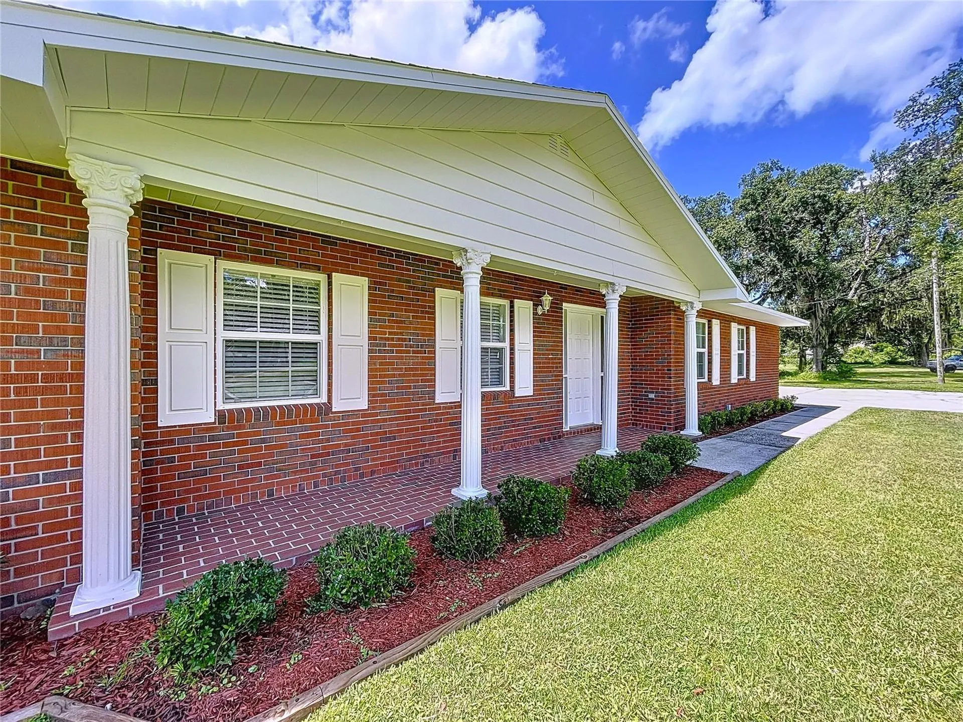 1405 Knights Griffin Road Plant City FL 33565
