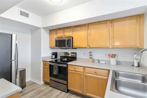 1050 Villagio Circle Sarasota FL 34237