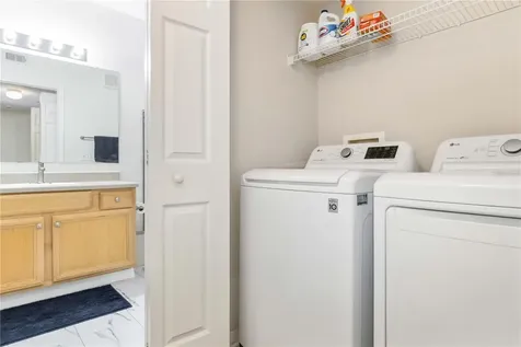 1050 Villagio Circle Sarasota FL 34237