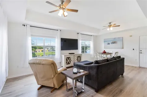 1050 Villagio Circle Sarasota FL 34237