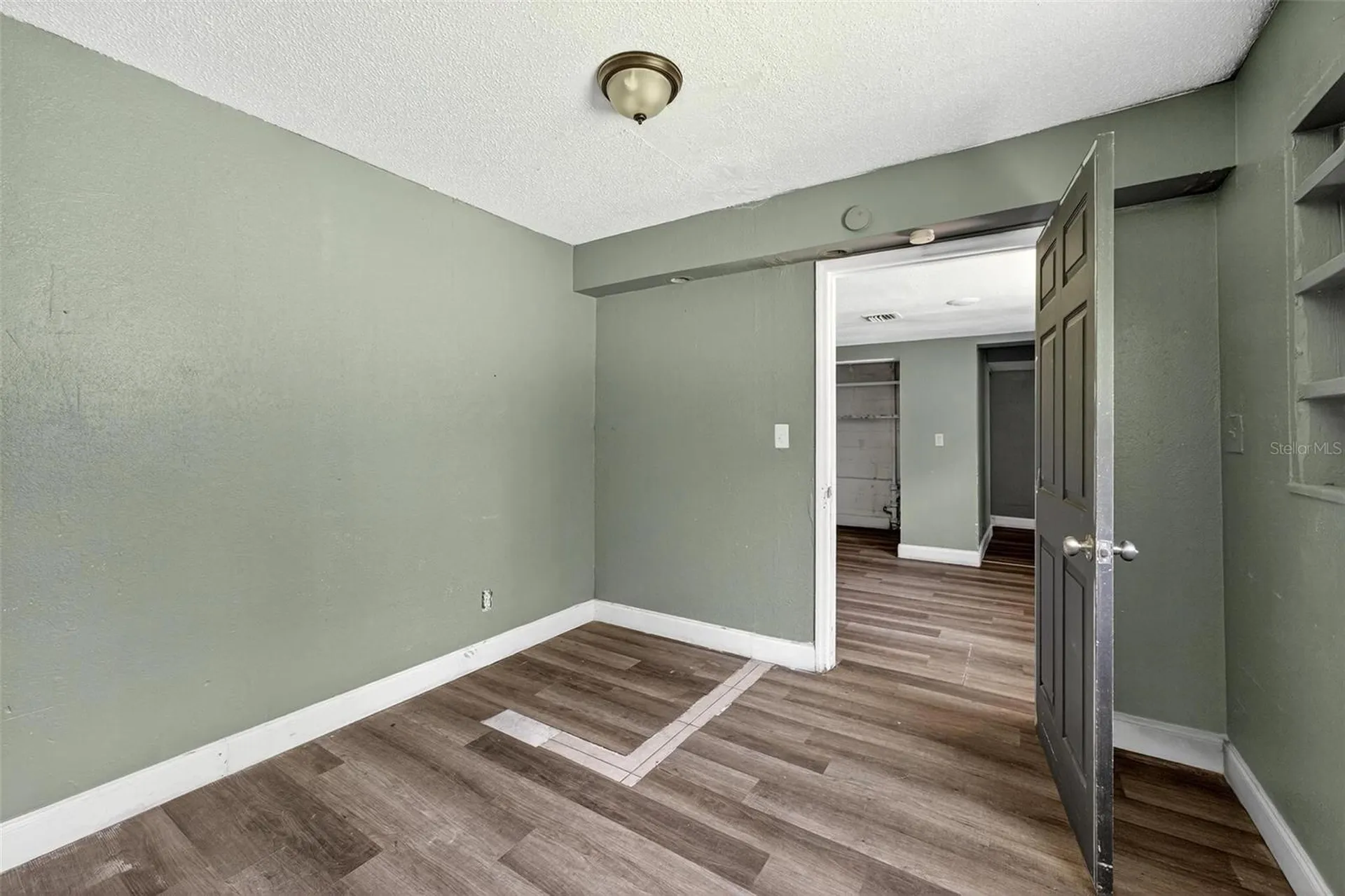 1257 N Pine Hills Road Orlando FL 32808